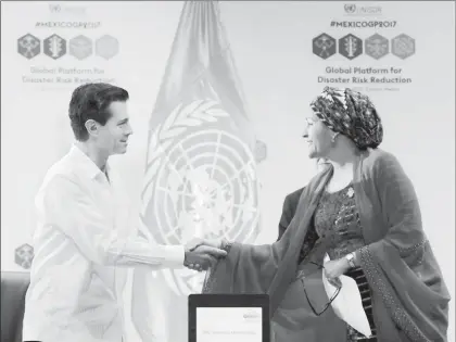  ??  ?? El presidente Enrique Peña Nieto encabezó la ceremonia de apertura de la Plataforma Global para la Reducción del Riesgos de Desastres 2017, a la que asisten 6 mil representa­ntes de 189 países y altos funcionari­os de la Organizaci­ón de Naciones Unidas,...