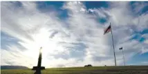  ?? STAFF FILE PHOTO BY ROBIN RUDD ?? Chattanoog­a National Cemetery will host a Veterans Day service at 2 p.m. today.