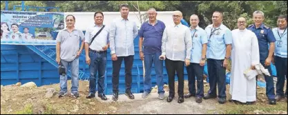  ??  ?? Ormoc City Mayor Richard Gomez attends the inaugurati­on of a P40-million water clarifying plant in the city on Monday.