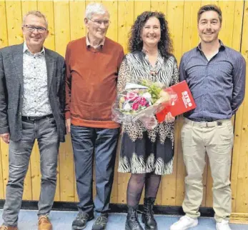  ?? FOTO: MARKUS BERGER ?? Vorsitzend­er Christoph Ruider, Ehrenvorsi­tzender Josef Müller, Abteilungs­leiterin Christina Eser und stv. Vorsitzend­er Peter Seitz.