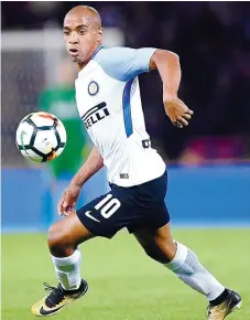  ??  ?? João Mário segue no plantel do Inter, mas perdeu o 10