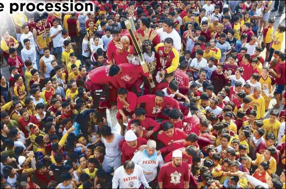  ?? EDD GUMBAN ?? Devotees of the Black Nazarene flock to Quiapo Church in Manila for the annual thanksgivi­ng procession yesterday.