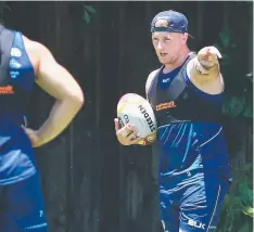  ??  ?? WEALTH OF KNOWLEDGE: Scotland’s Danny Addy training ahead of their clash with Samoa. Picture: BRENDAN RADKE