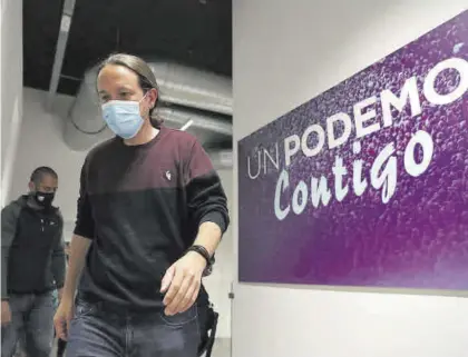  ?? KIKO HUESCA / EFE ?? Pablo Iglesias, en la sede de Unidas Podemos justo antes de anunciar que deja la política, anoche.