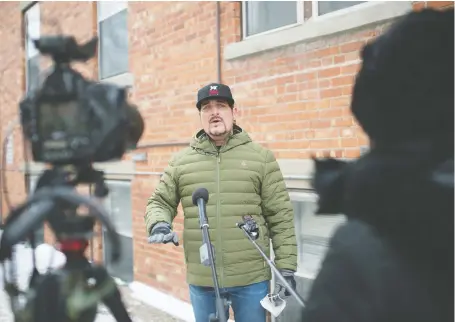  ?? BRANDON HARDER ?? Actor Kim Coates, who grew up in Saskatoon, is currently in Regina filming on the set of his latest movie, Donkeyhead.