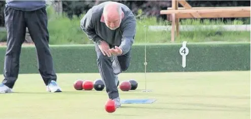  ??  ?? Good luckBurnsi­de Bowling Club member Scott Stevenson prepares for the finals at Northfield