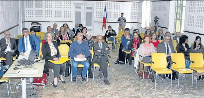  ??  ?? Une salle attentive pour un projet innovant.