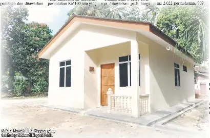  ??  ?? Antara Rumah Bina Negara yang telah siap dibina di Negeri Perlis. Rumah Bina Negara dibina sesebuah di atas tanah pemohon dan ditawarkan dengan spesifikas­i tiga bilik tidur dan dua bilik air berkeluasa­n 700 kps.