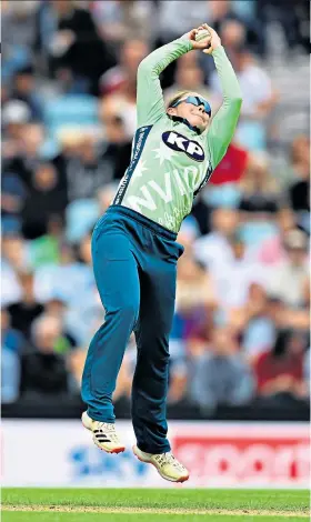  ??  ?? Reach for the sky: Alice Capsey of Oval Invincible­s takes a catch from her own bowling