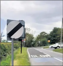  ??  ?? ■ The speeding restrictio­n sign, facing the wrong way, at the notorious Iveshead Road junction in Shepshed.