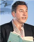  ??  ?? MODEST David Walliams