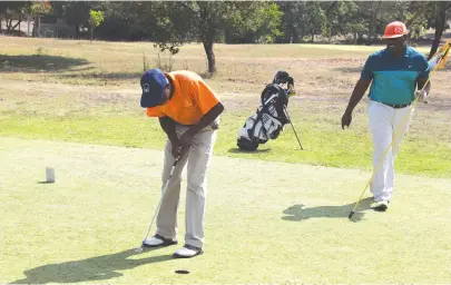  ??  ?? Some of the participan­ts Caleb Kunze (Left) and Auther Nyazika (individual stabblefor­d) during the Mutare Golf Afternoon at Hillside Golf Club, recently.