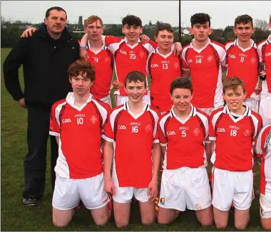  ??  ?? Captain Colm Feeney from CBS Secondary School, New Ross, with his winning team after they defeated Tullow C.S.