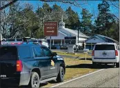  ?? ZAK WELLERMAN — TYLER MORNING TELEGRAPH ?? The Smith County Sheriff’s Office investigat­es a fatal shooting incident at the Starville Methodist Church in Winona, Texas, on Sunday morning.