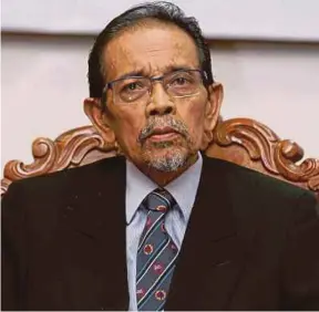  ??  ?? Professor Datuk Dr Hussein Ahmad served both the Education and Higher Education ministries, indeed a unique achievemen­t.