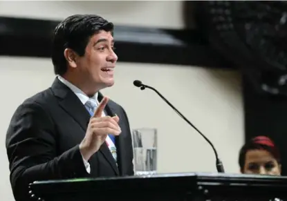  ?? MELISSA FERNÁNDEZ ?? Durante la presentaci­ón de su primer informe de labores, el pasado 2 de mayo, el presidente Carlos Alvarado urgió a los diputados aprobar el proyecto de ley de eurobonos.