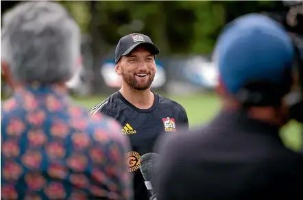  ?? TOM LEE/STUFF ?? Former All Black Aaron Cruden will make his Chiefs return from the bench in tomorrow night’s Super Rugby season opener against the Blues.