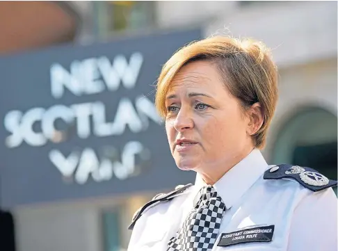  ?? ?? UPDATE: Metropolit­an Police Assistant Commission­er Louisa Rolfe speaks to the media outside New Scotland Yard.