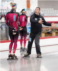  ?? Foto: imago/Ernst Wukits ?? Jan van Veen gibt im Eisschnell­lauf nun die Richtung vor.