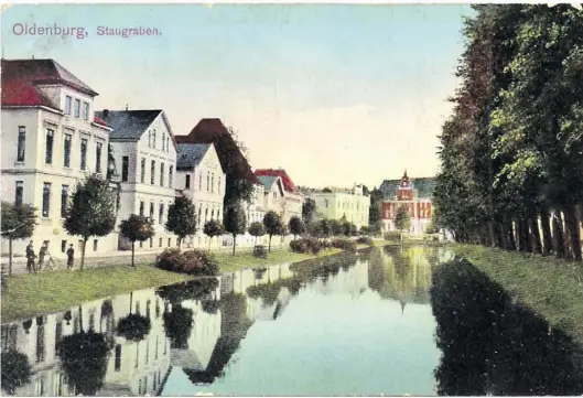  ?? BILD: Sammlung Helmuth Meinken ?? 1910: Der Staugraben war ein schmaler Sandweg, das Ufer der Haaren stieg flach an.
