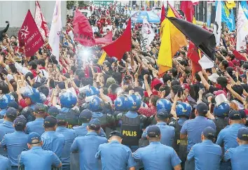 46 injured in Bonifacio Day rallies - PressReader