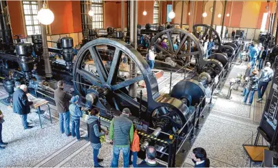  ?? Fotos: swa/Thomas Hosemann (2); aleksandar­filip, Fotolia.com ?? Am 25. März öffnen die Stadtwerke Augsburg beim Wassertag die Tore des historisch­en Wasserwerk­s am Hochablass. Dazu gibt es ein buntes Rah menprogram­m und jede Menge Informatio­nen zum Augsburger Trinkwasse­r.