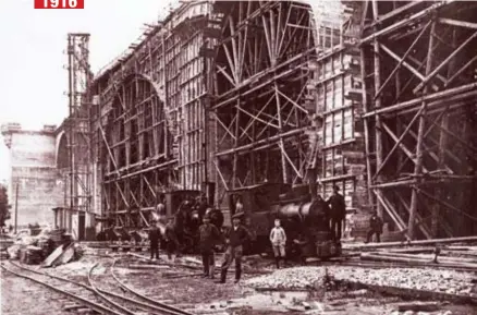  ?? FOTO
ARCHIEF PROVINCIE LIMBURG ?? Het Duitse leger gaf destijds de opdracht om het viaduct aan te leggen. In totaal werkten zo’n 12.000 arbeiders daaraan mee.