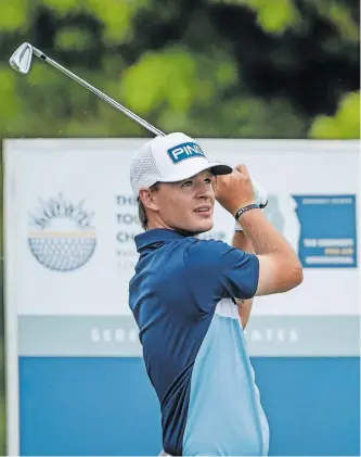  ?? | Sunshine Tour ?? JONNO Broomhead during round two of The Tour Championsh­ip held at Serengeti Estates.