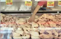  ?? PHOTO: REUTERS ?? Chicken meat for sale in a butchery after the Chilean government suspended all meat and poultry imports from Brazil, in Santiago, Chile, on Wednesday. The question now is: Who can replace Brazil as a source of supplies?