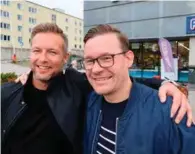  ?? FOTO: RUNE ØIDNE REINERTSEN ?? Jesper Dønnestad Brandt (t.v.) og Michael Eeg har vaert kompiser siden barndommen i Danmark. Nå bor de i Kristiansa­nd, begge to, og styrer rakettveks­ten til butikkonse­ptet Normal.