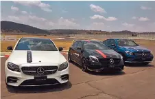  ??  ?? EL ESCUADRON AMG tomó al circuito de Amozoc como su parque de diversione­s.