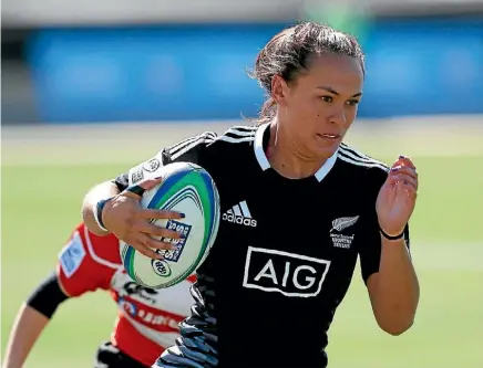  ??  ?? Portia Woodman on the attack for the New Zealand Women’s Sevens Team.