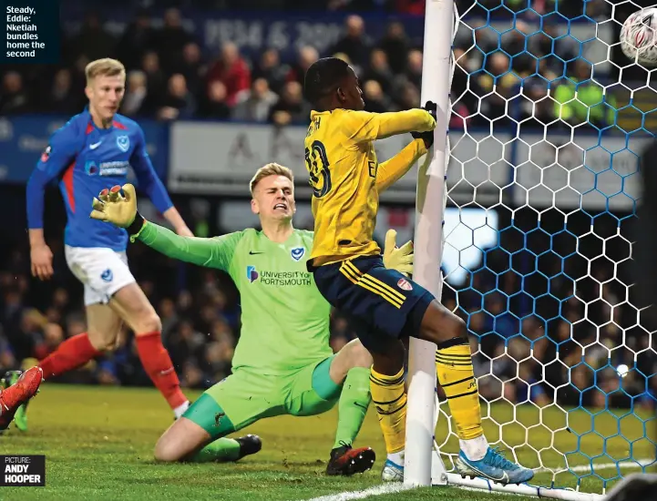  ?? PICTURE: ANDY HOOPER ?? Steady, Eddie: Nketiah bundles home the second