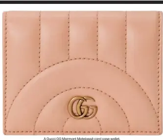  ?? ?? A Gucci GG Marmont Matelassé card case wallet.
