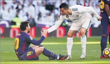  ??  ?? LOS CRACKS. En el Camp Nou, Cristiano lleva 11 goles y Messi seis... Todo en 14 partidos.