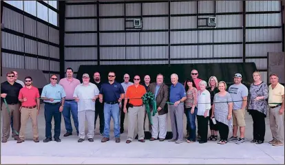  ?? CONTRIBUTE­D PHOTO ?? Local officials from Murray County joined with Sole Commission­er Greg Hogan and Georgia House of Representa­tive John Meadows this past Monday (July 24, 2017) for the ribbon cutting of the new waste transfer station at the Murray County Landfill.