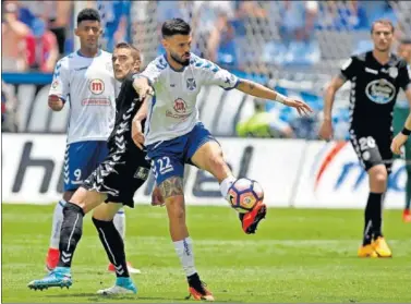  ??  ?? PREPARADO. El grancanari­o Tayron ya está listo para jugar noventa minutos.