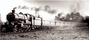  ?? MORTONS RAILWAY MAGAZINE ARCHIVE/DA ANDERSON ?? No. 4079 Pendennis Castle rounds Didcot West Curve with a Stephenson Locomotive Society special from Swindon to Birmingham on April 26, 1964.