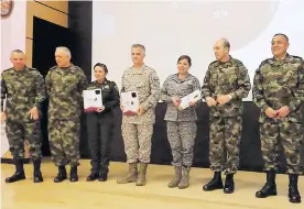  ?? TWITTER ?? Durante el lanzamient­o del CRE de Fortalecim­iento jurídico del Ejército.