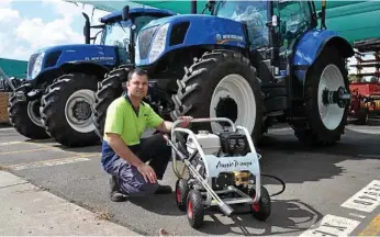  ?? PHOTO: CONTRIBUTE­D ?? PUMPED FOR A GREAT DEAL: Aussie’s Scud 351 high-pressure blaster clearance means farmers can save hundreds of dollars buying direct from the manufactur­er.