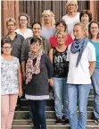  ?? FOTO: SGV VIERSEN ?? Die zwölf Teilnehmer­innen des Qualifizie­rungskurse­s erhielten jetzt ihre Zertifikat­e.