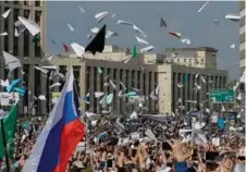  ?? FOTO: TATYANA MAKEYEVA/NTB SCANPIX ?? 20.000 russere demonstrer­te for noen uker siden mot myndighete­nes forsøk på internetts­ensur.