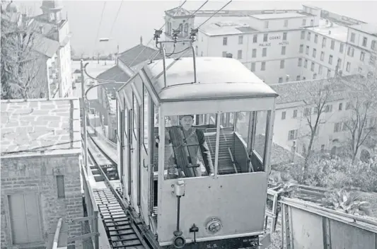  ??  ?? Quando era ancora in funzione (immagine risalente al 1950 fornita dall'Archivio storico della Città)