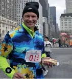  ??  ?? Hvis du er god til å løpe og har en voldsom appetitt, kan du vinne pølseløpet i New York.