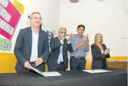  ?? ?? Andamios fue presentado por autoridade­s municipale­s y universita­rias.