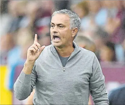  ?? FOTO: GETTY ?? Mourinho, harto de un sector de la prensa inglesa que cuestiona cualquier decisión que toma