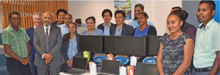  ?? Photo: Waisea Nasokia ?? ANZ Fiji Country Head Saud Minam (third from left) during the unveiling of the Bank’s new branch in Namaka, Nadi, on August 8, 2019.