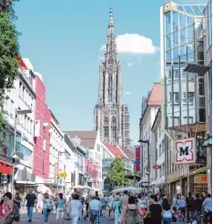  ?? Foto: Felix Oechsler ?? Auch in Ulm gab es früher Streit zwischen Händlern und Stadt. Nun haben sie gemein sam Richtlinie­n ausgearbei­tet.