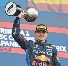  ?? FOTO: MARK SUTTON/IMAGO ?? Vertrautes Bild: Der niederländ­ische Red-bull-pilot Max Verstappen feiert seinen Sieg beim Großen Preis von Japan und ist aus Sicht der Konkurrenz auf dem Weg zu seinem nächsten Wm-titel nicht zu bremsen.