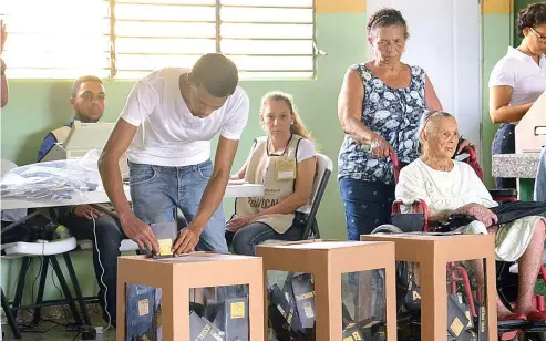  ?? ARCHIVO ?? Las elecciones entran en la etapa crítica del montaje y se caracteriz­an por una alta abstención que ronda entre el 40% y 45% .